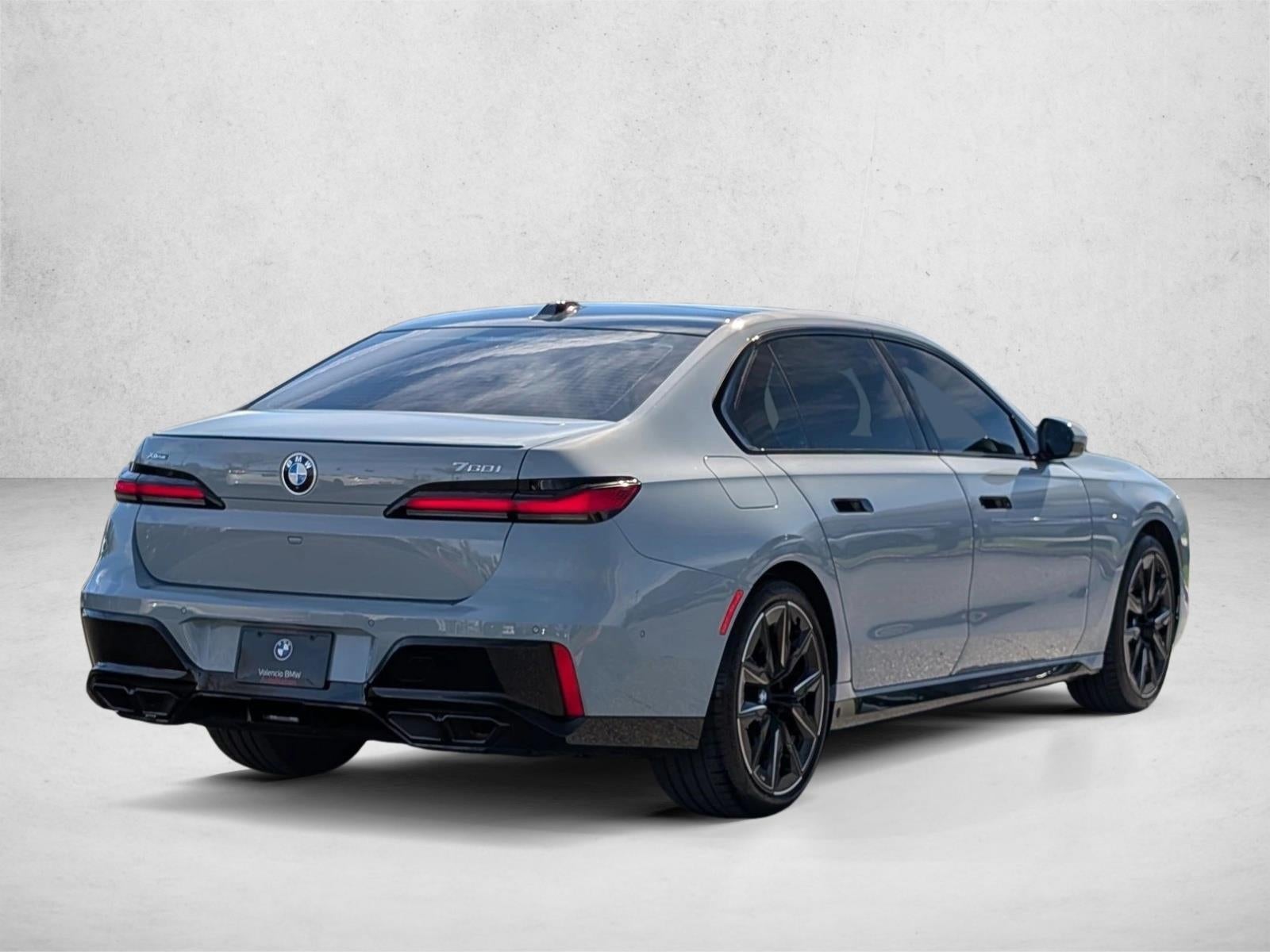 2025 BMW 760i xDrive Sedan