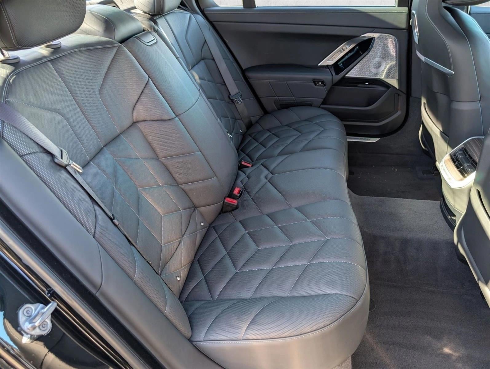 2023 BMW 760i xDrive Sedan