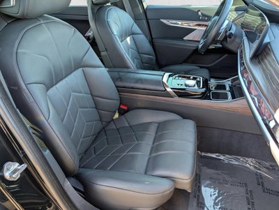 2023 BMW 760i xDrive Sedan