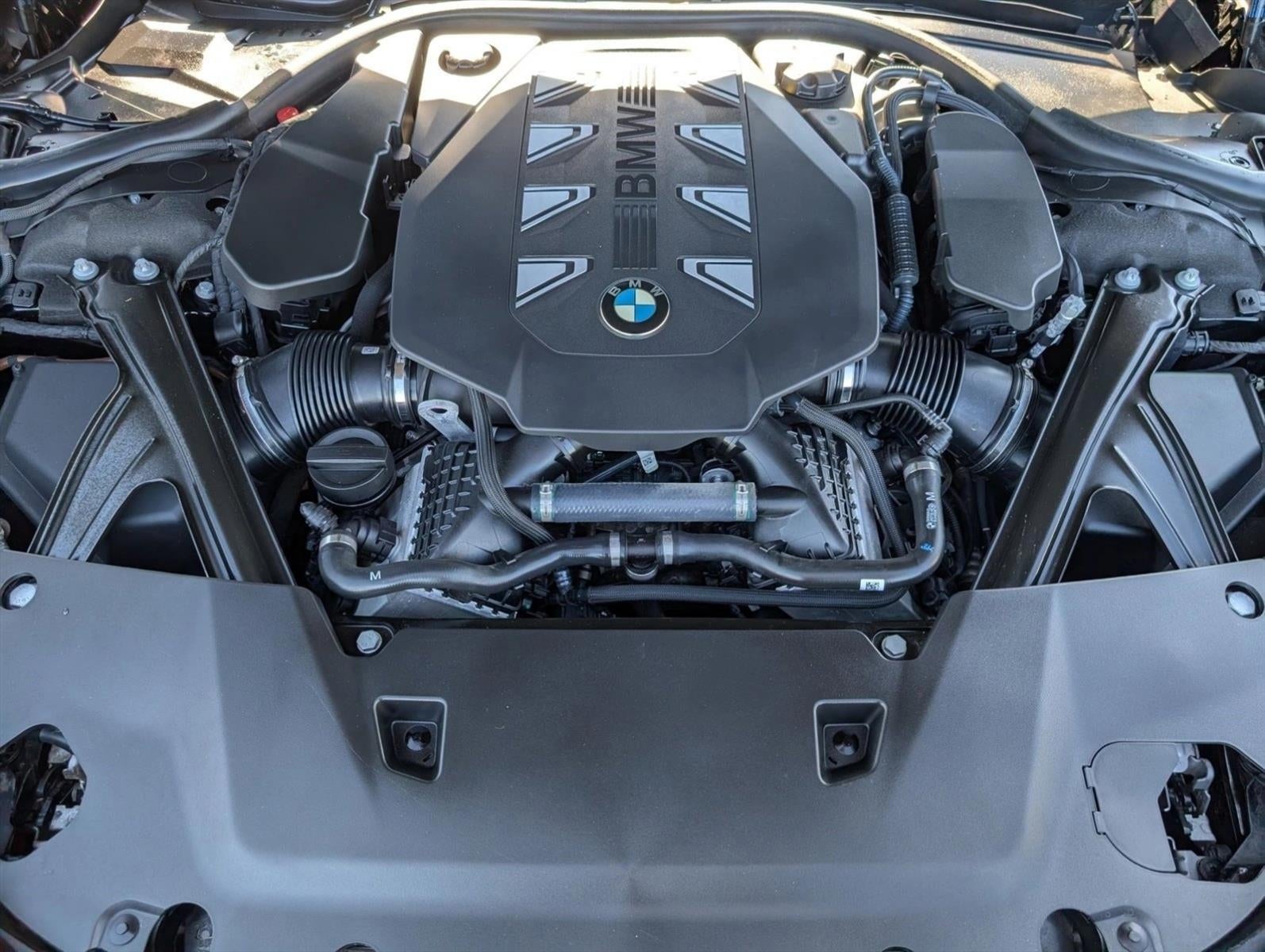 2023 BMW 760i xDrive Sedan