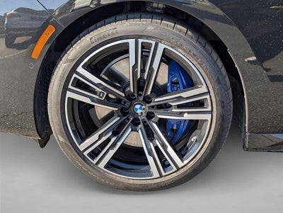 2023 BMW 760i xDrive Sedan