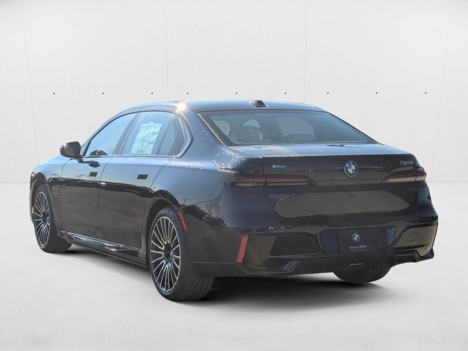 2026 BMW 750e xDrive Plug-In Hybrid