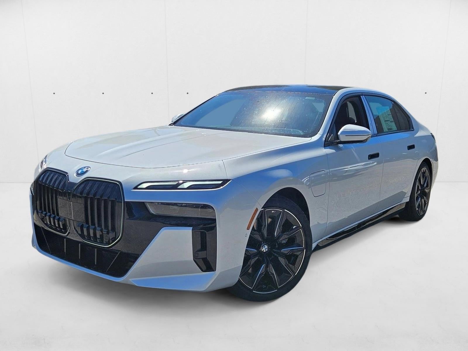 2026 BMW 750e xDrive Plug-In Hybrid