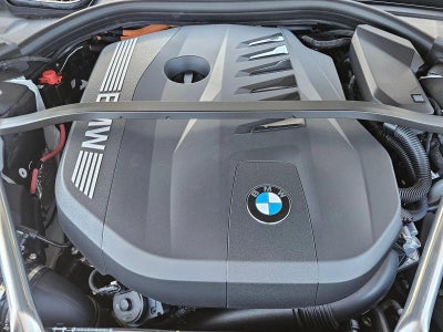 2026 BMW 750e xDrive Plug-In Hybrid