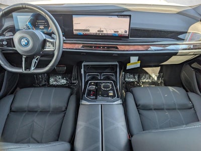 2026 BMW 750e xDrive Plug-In Hybrid
