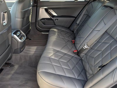 2026 BMW 750e xDrive Plug-In Hybrid
