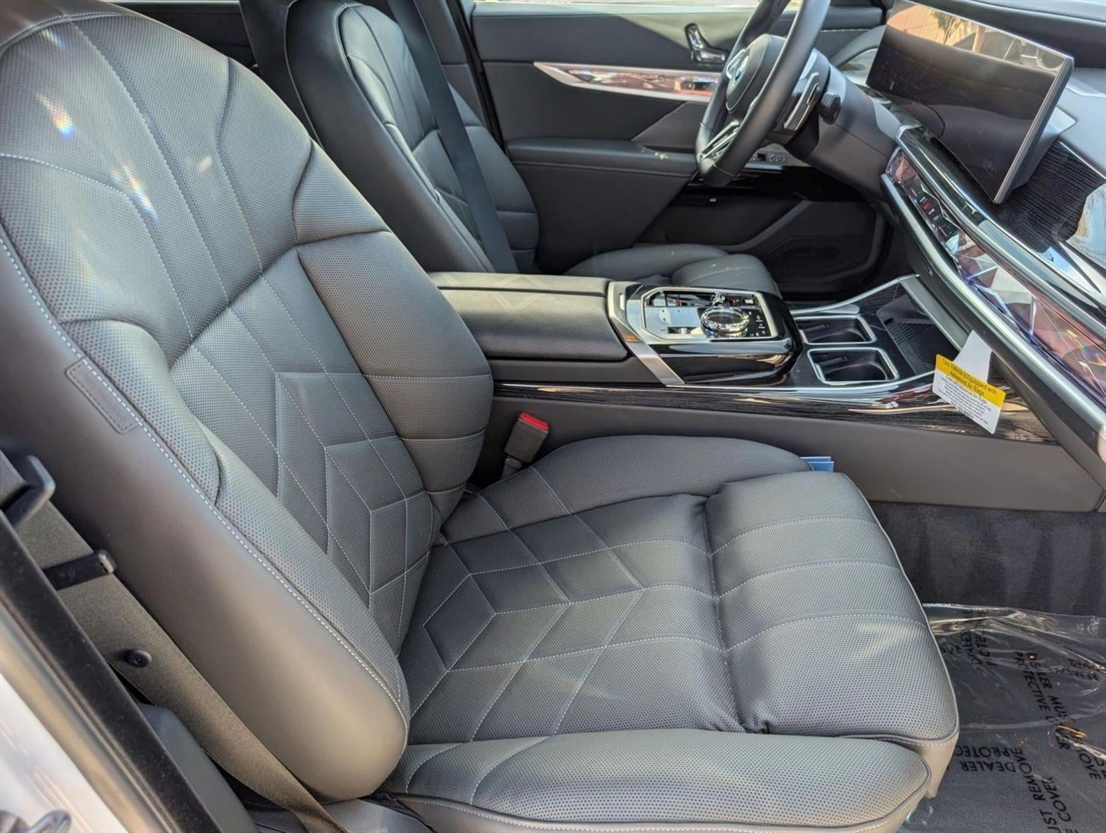 2026 BMW 750e xDrive Plug-In Hybrid