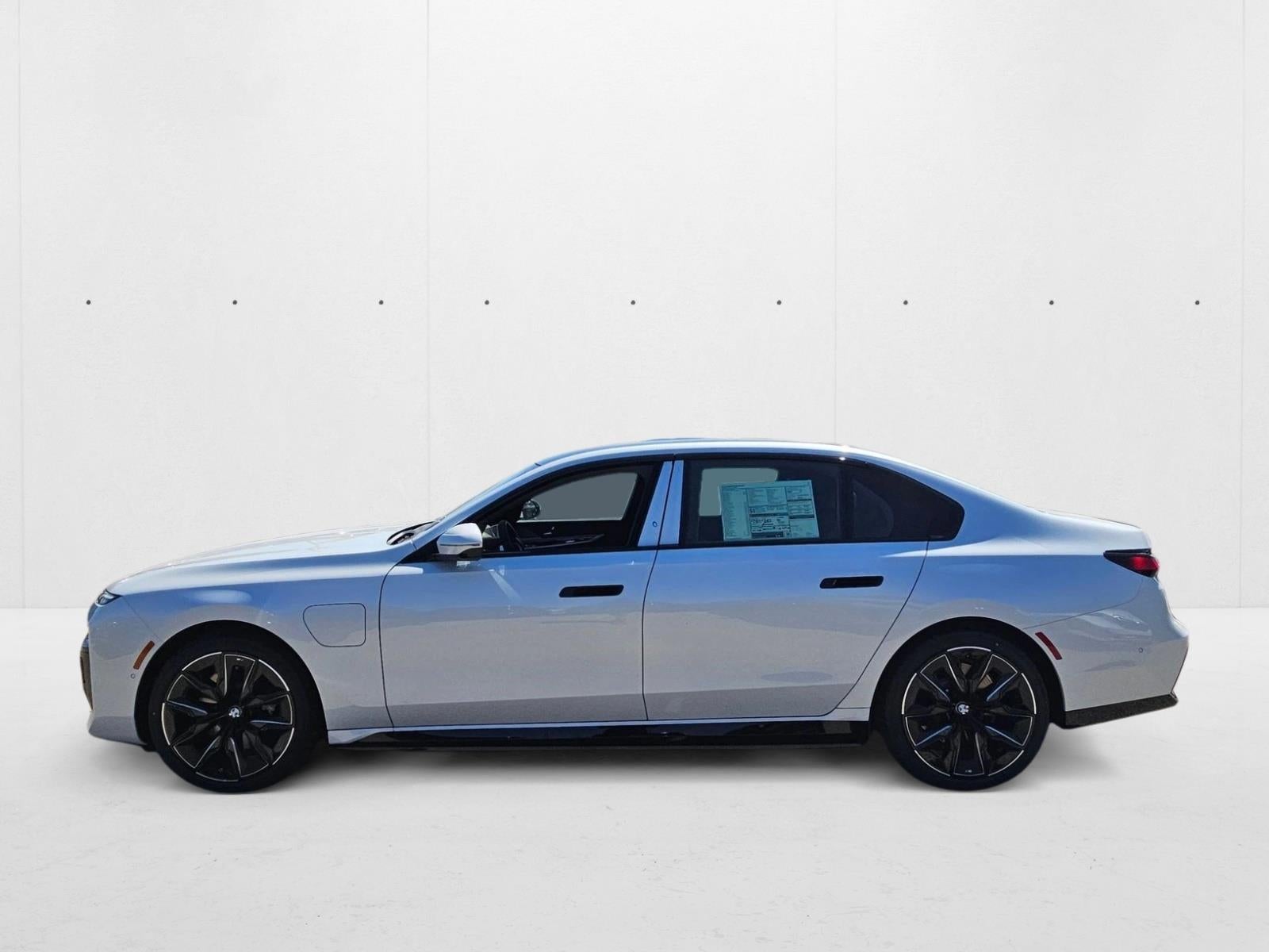 2026 BMW 750e xDrive Plug-In Hybrid