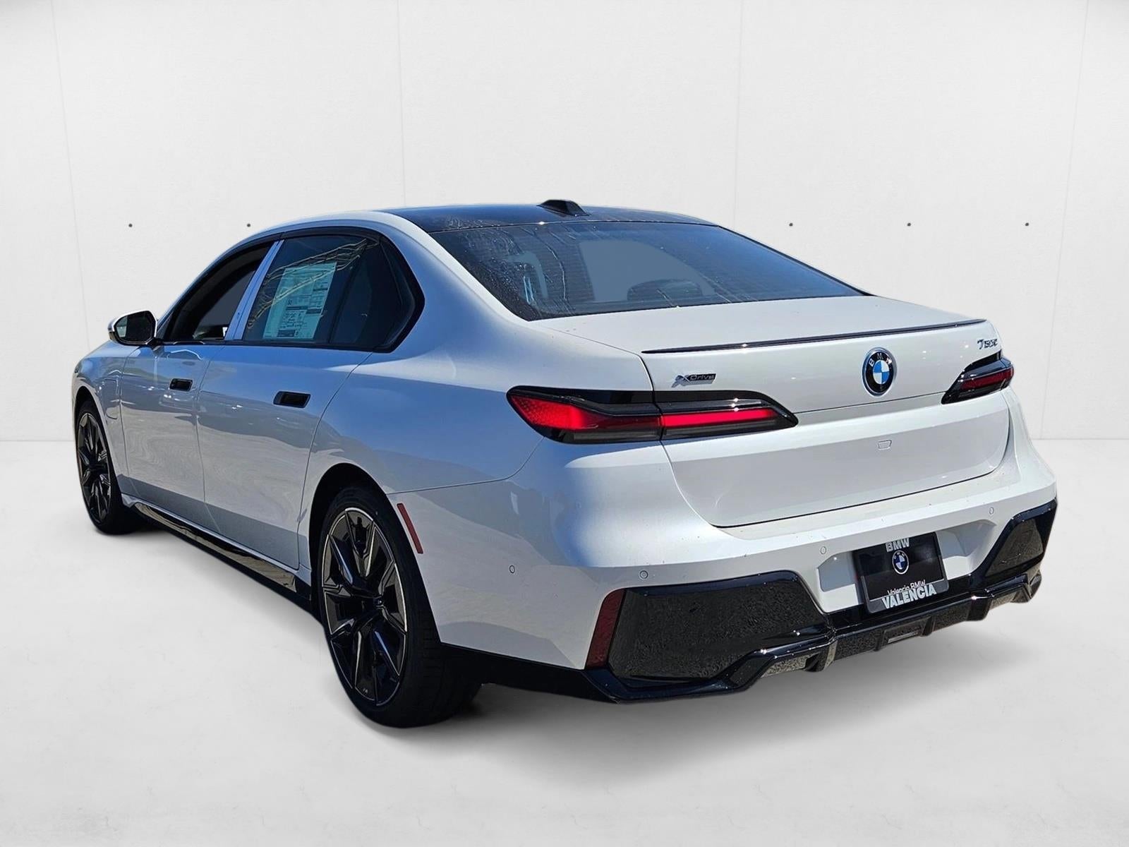 2026 BMW 750e xDrive Plug-In Hybrid