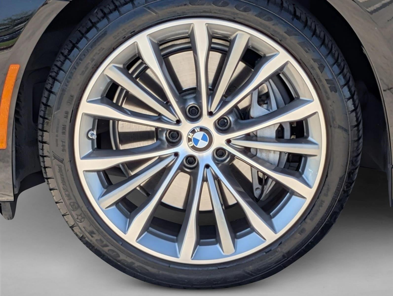 2023 BMW 540i Sedan