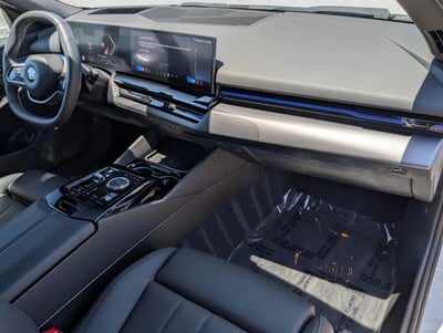 2025 BMW 530i xDrive Sedan