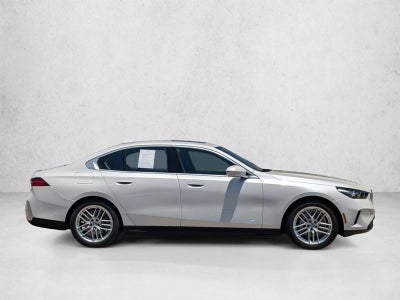 2025 BMW 530i xDrive Sedan