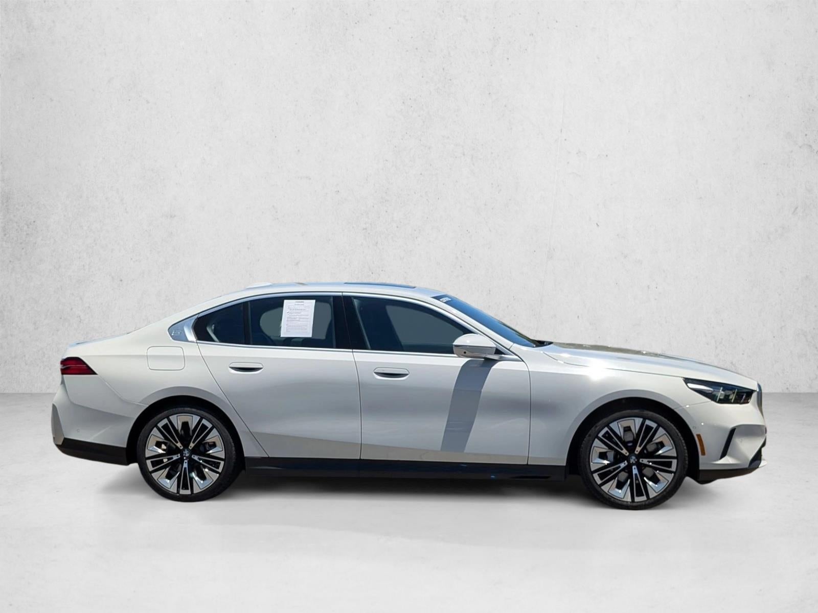 2025 BMW 530i xDrive Sedan