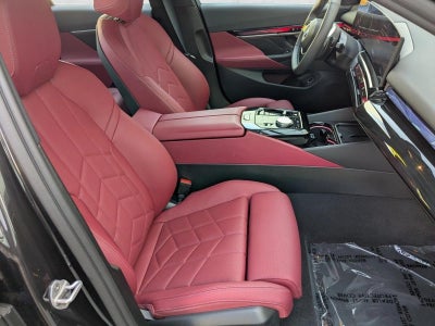 2025 BMW 540i xDrive Sedan