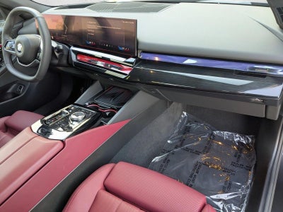 2025 BMW 540i xDrive Sedan