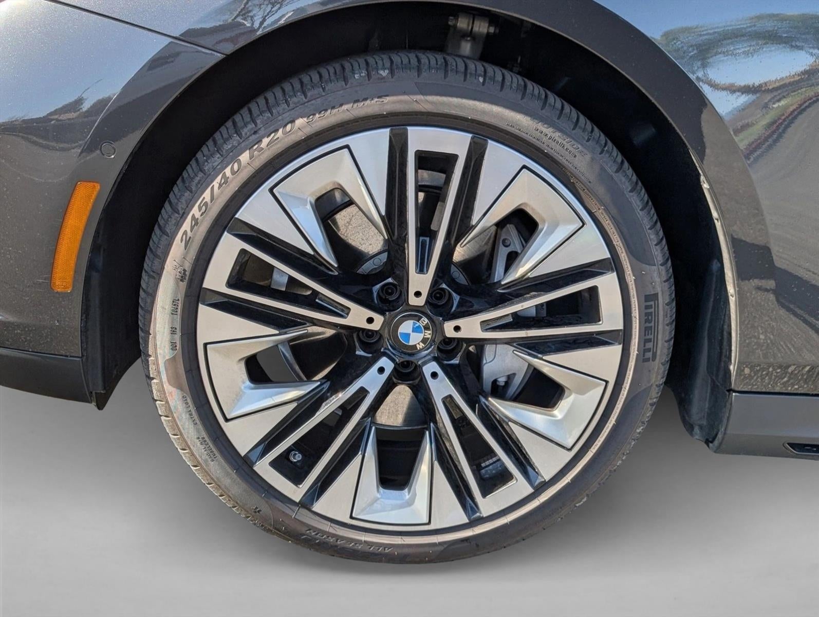 2025 BMW 540i xDrive Sedan