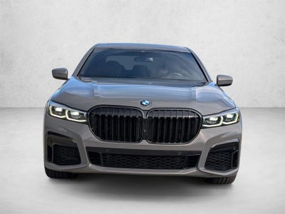 2022 BMW 740i Sedan
