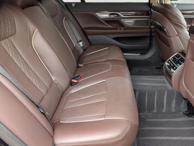 2022 BMW 750i xDrive Sedan