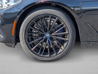 2018 BMW 530e iPerformance Plug-In Hybrid