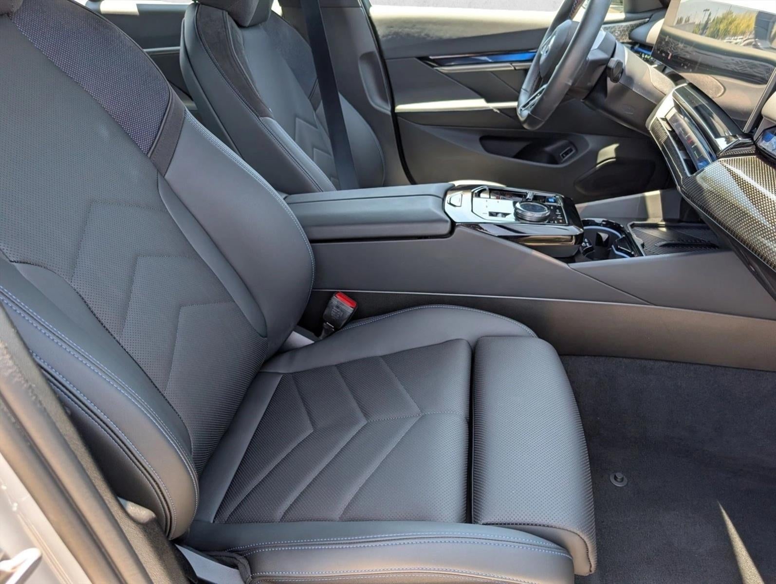 2025 BMW i5 M60 Sedan