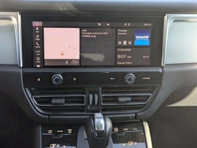 2022 Porsche Macan AWD