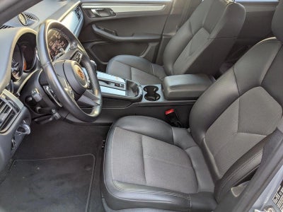 2022 Porsche Macan AWD