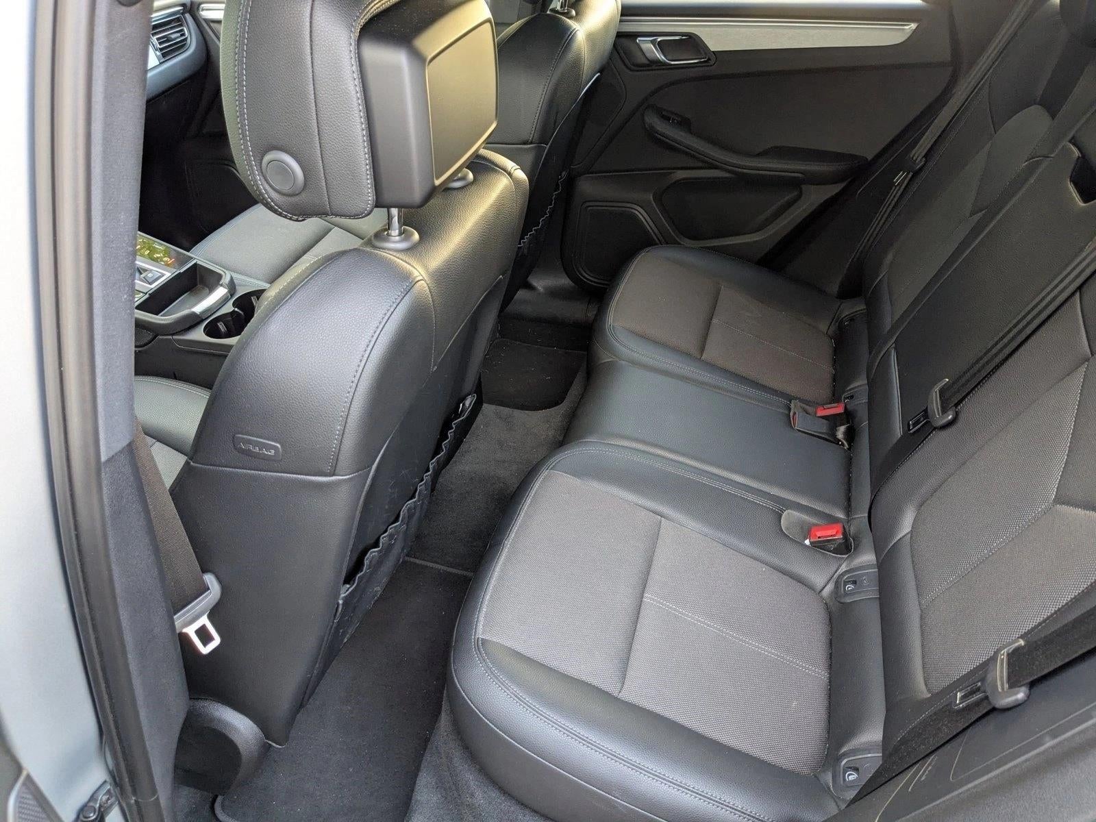 2022 Porsche Macan AWD