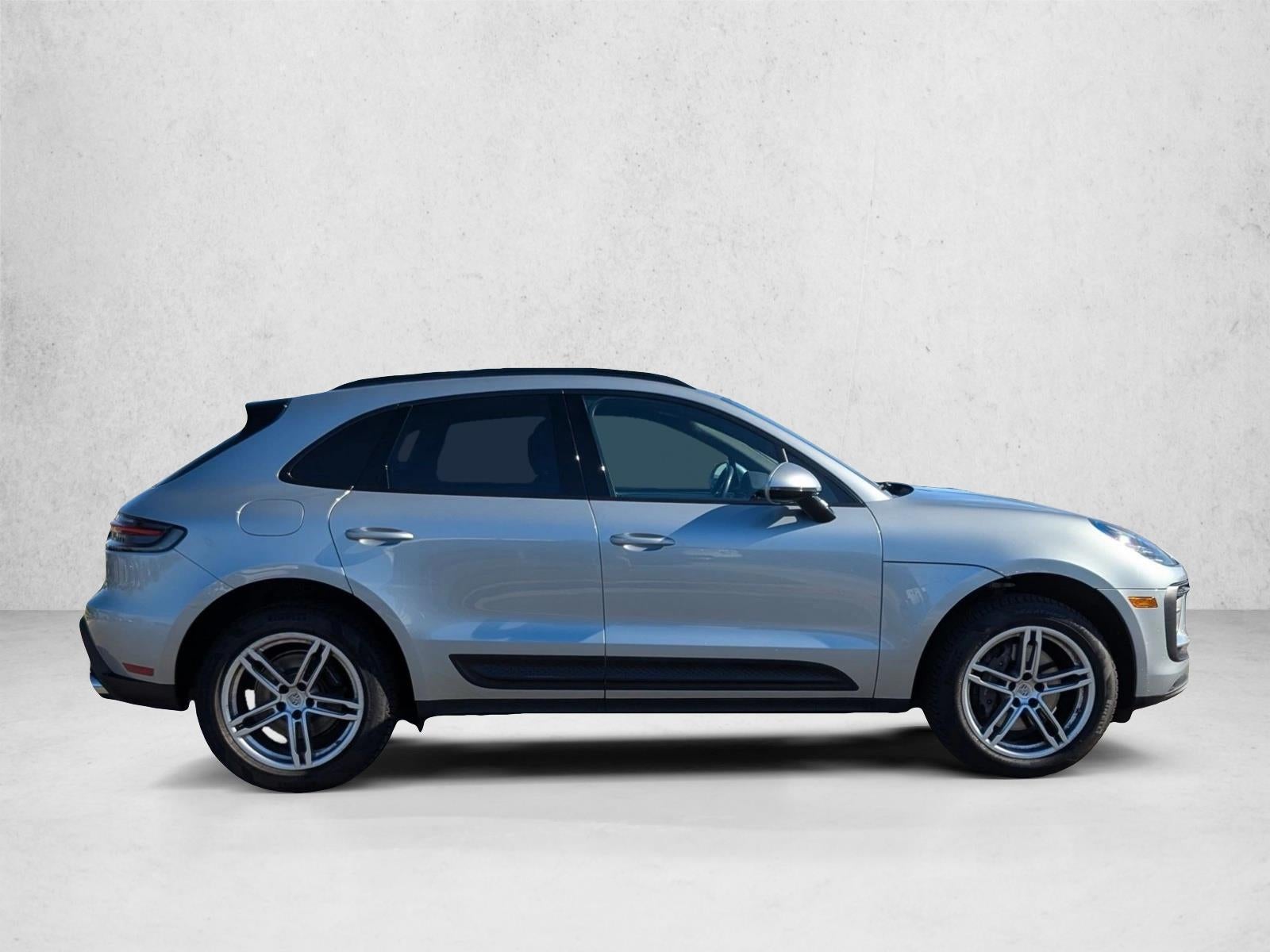 2022 Porsche Macan AWD