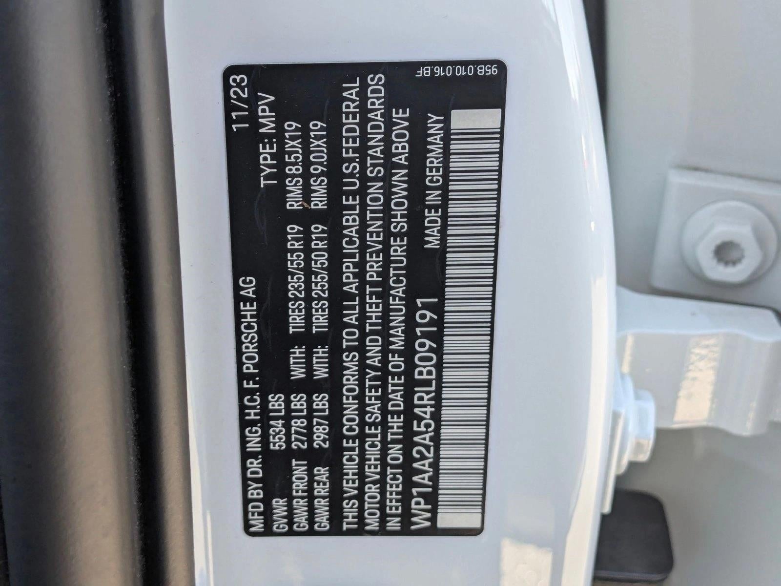 2024 Porsche Macan AWD