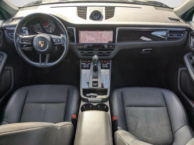2022 Porsche Macan AWD