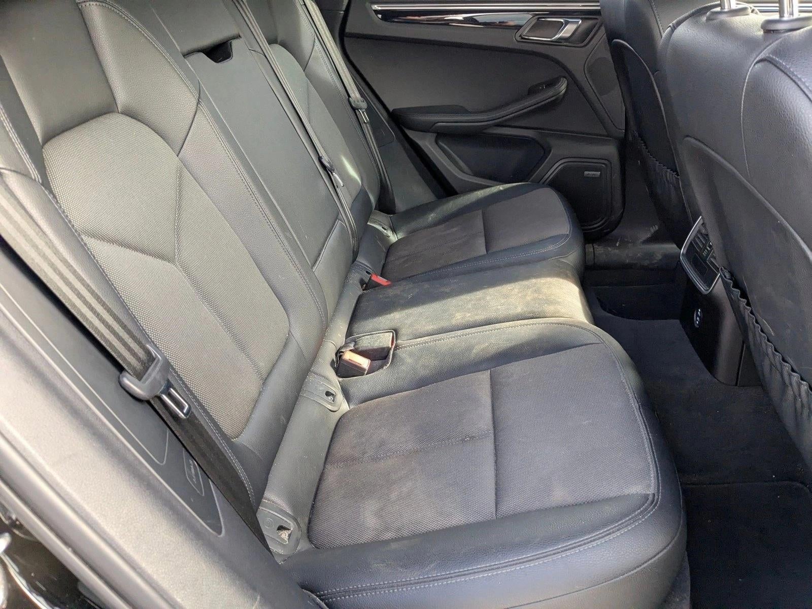 2022 Porsche Macan AWD