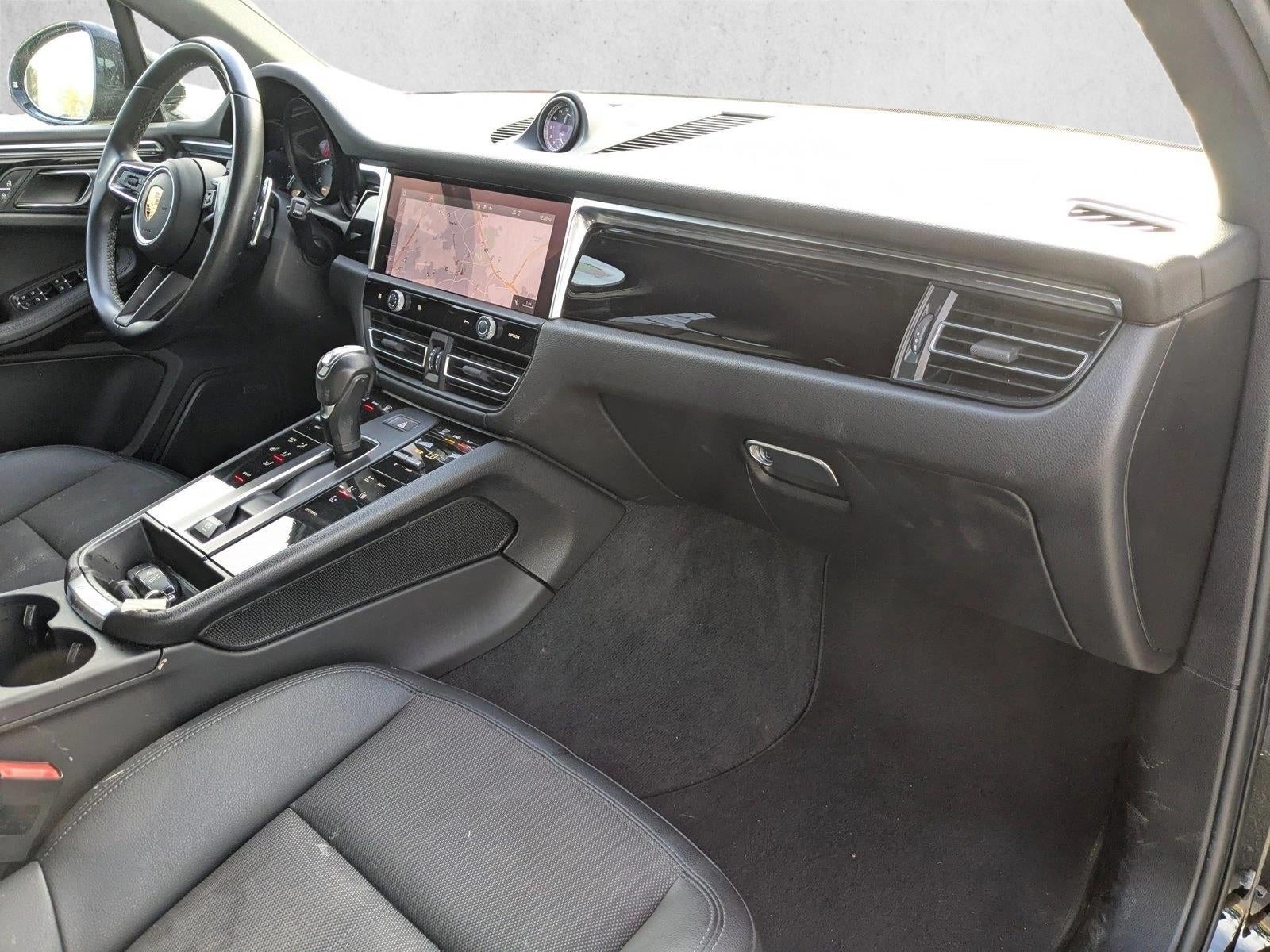 2022 Porsche Macan AWD