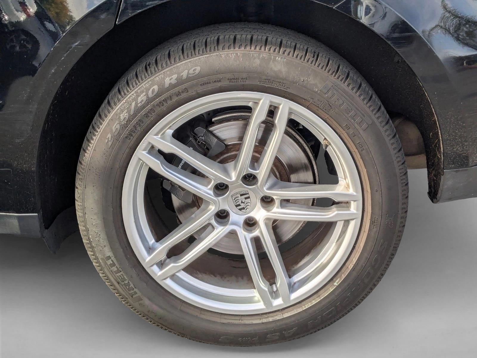 2022 Porsche Macan AWD