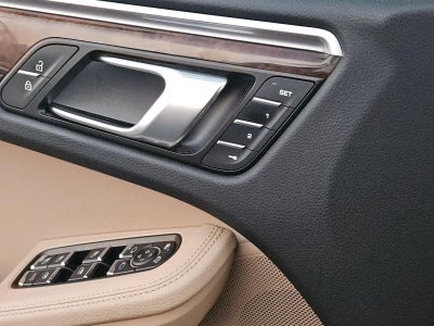 2020 Porsche Macan AWD