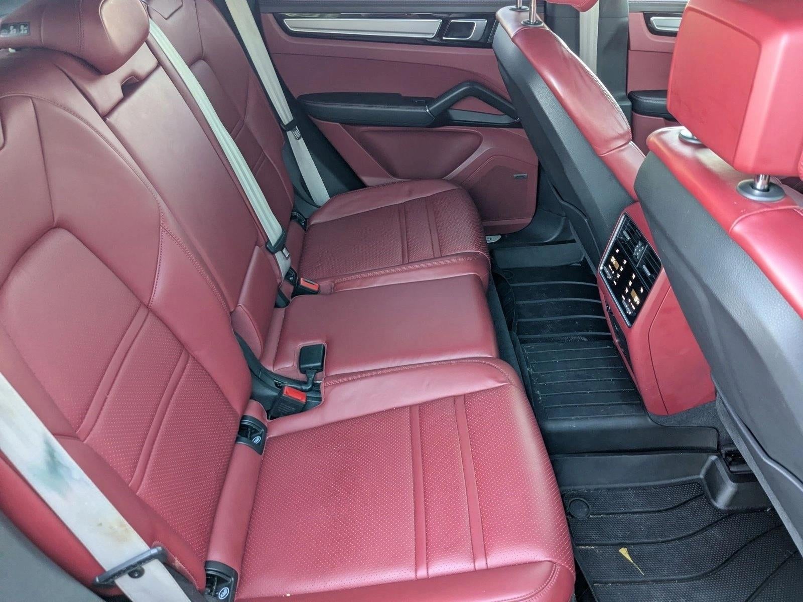 2023 Porsche Cayenne Platinum Edition AWD