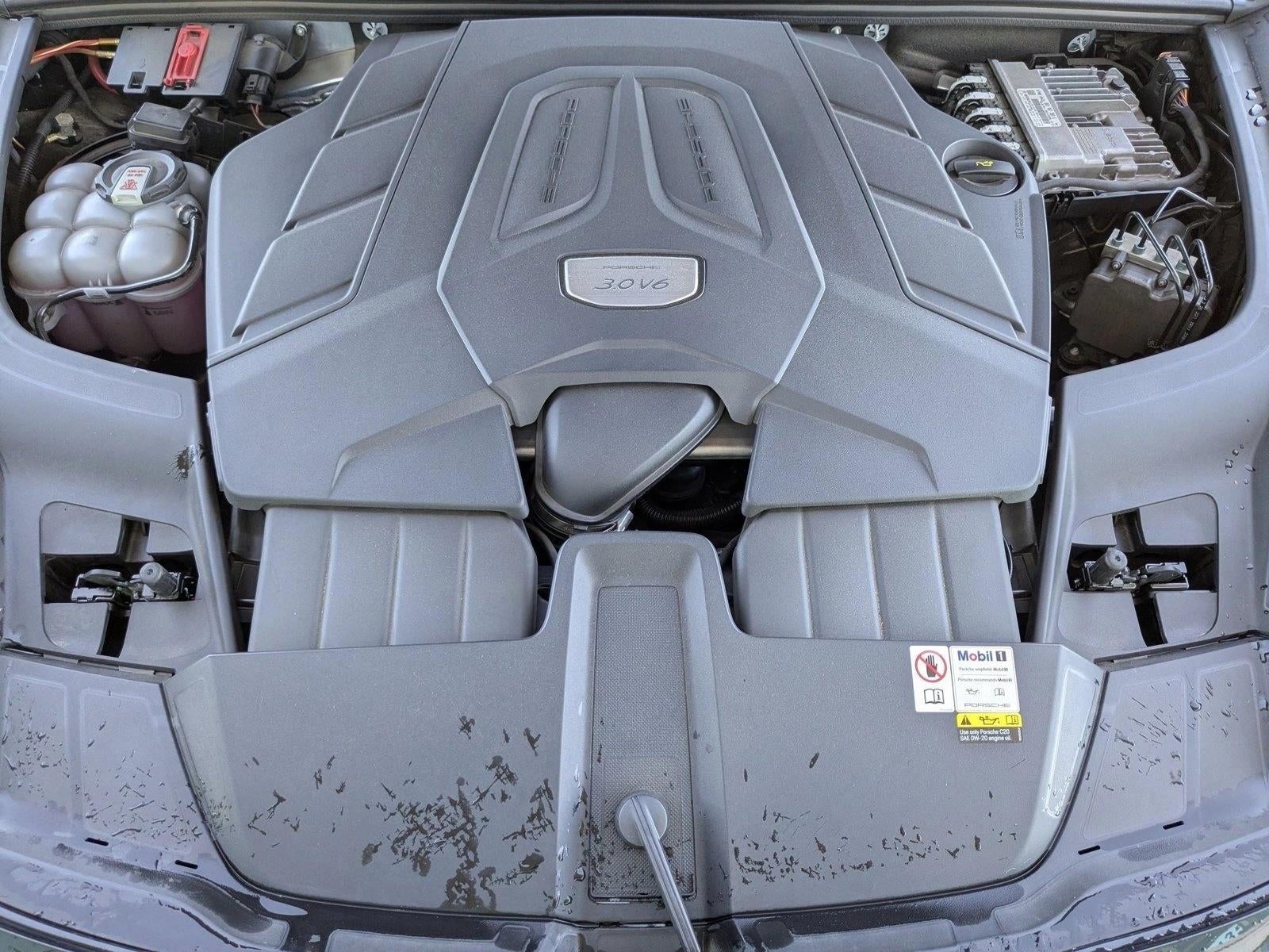 2023 Porsche Cayenne Platinum Edition AWD