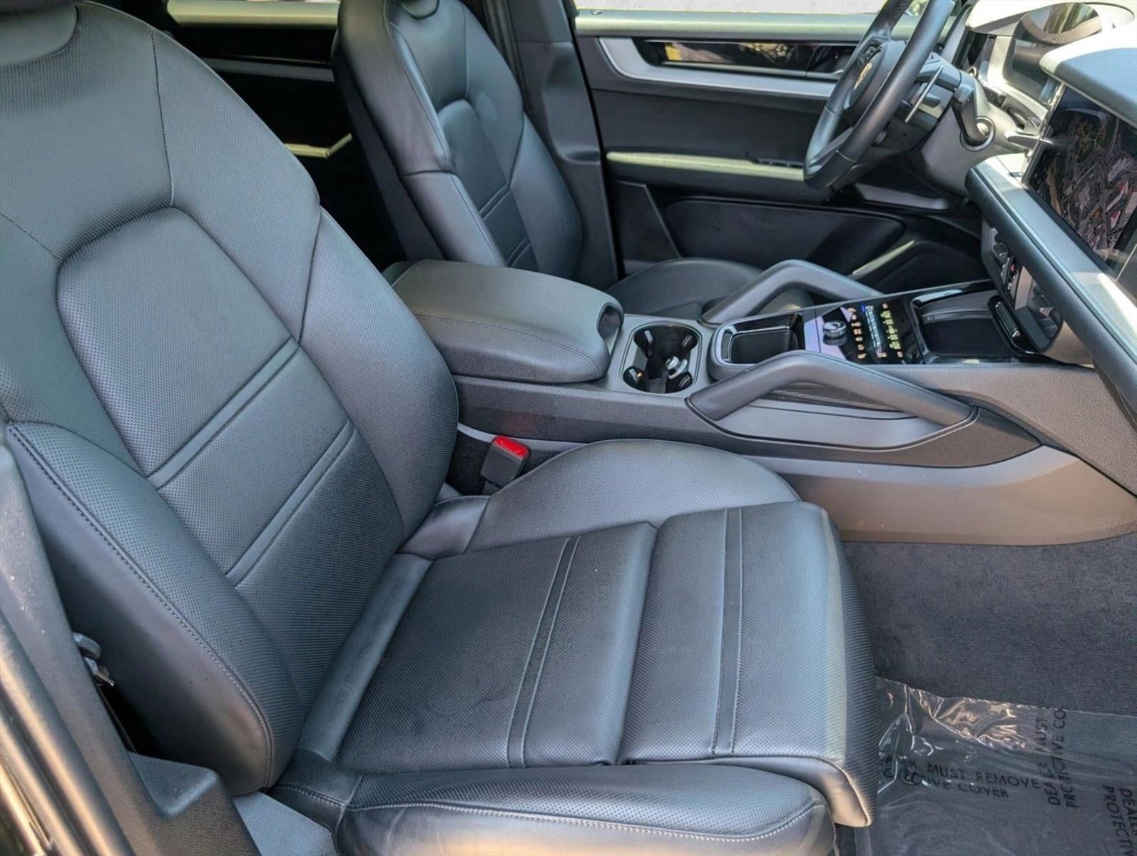 2025 Porsche Cayenne Coupe AWD