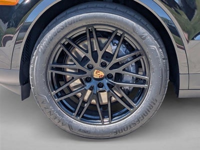 2025 Porsche Cayenne Coupe AWD
