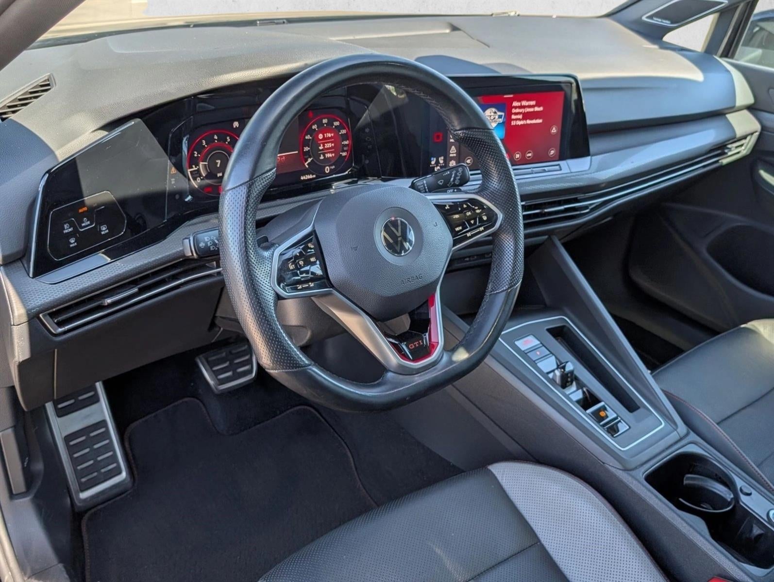 2022 Volkswagen Golf GTI 2.0T SE DSG