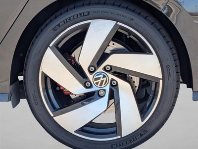 2022 Volkswagen Golf GTI 2.0T SE DSG