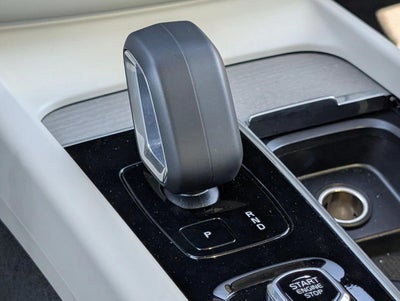 2025 Volvo XC60 B5 AWD Plus