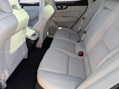 2025 Volvo XC60 B5 AWD Plus