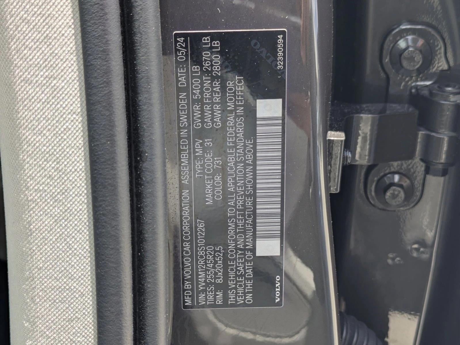 2025 Volvo XC60 B5 AWD Plus