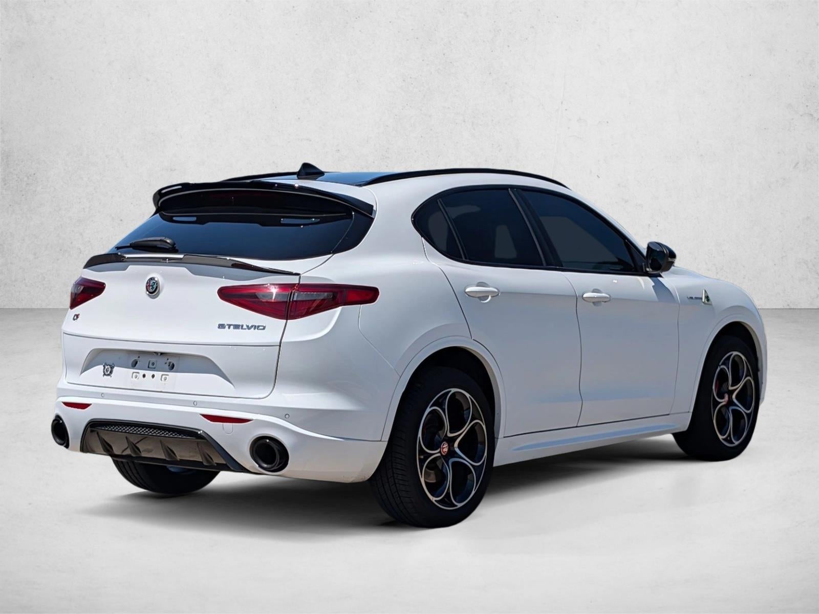 2022 Alfa Romeo Stelvio Veloce AWD