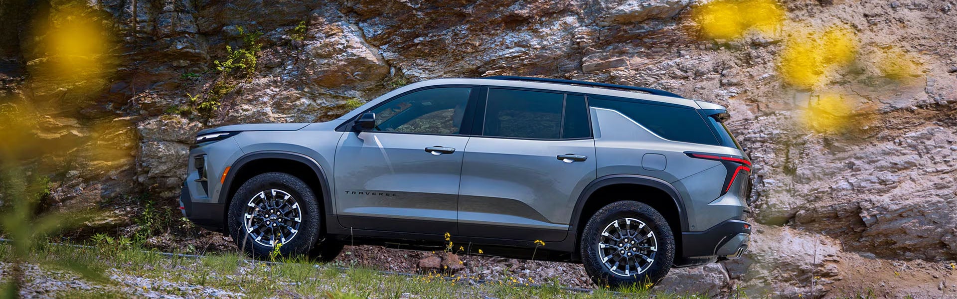 2026 Chevrolet Traverse, a rugged SUV designed for versatility and adventure, showcasing its bold exterior and robust features.